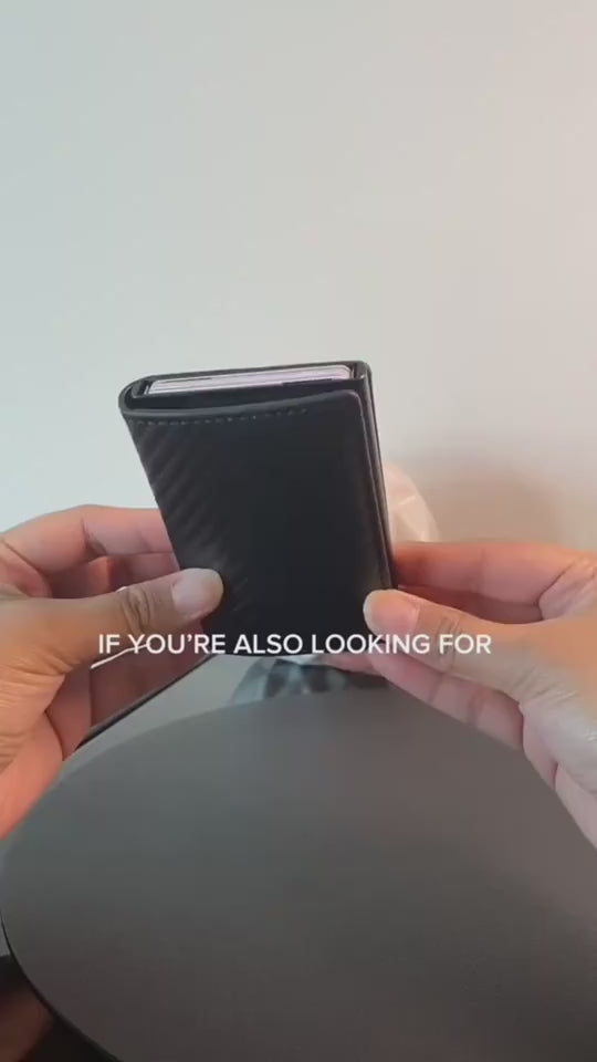 Video review of a black cardholder demonstrated and described by a customer.
